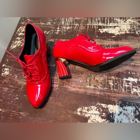 Red Oxford Platform Heels - Picture 3 of 6